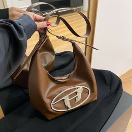 Crossbody Bag Designer 50% Discount on Popular Brand Unisex Bags Handbag for Women in New and Versatile Niche Dign Single Shoulder Underarm Large Capacity Crossbody