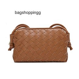 Autumn Shoulder Square Bags Womens Leather Bag Winter Woven Lady Soft Botteega Messenger Small Loop Designe Veneeta Purse D00K