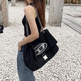 Fashion Bag Designers Are Selling Unisex Bags From Popular Brands at 50% Discount Chain Womens Crossbody Shoulder High-end and Large Capacity Oxford Cloth Girl