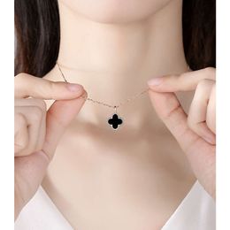 Dropshipping Wholesale Lucky Four Leaf Clover Black Pendant 925 Sterling Silver Necklace S925 Jewellery Women Mother Day Gift