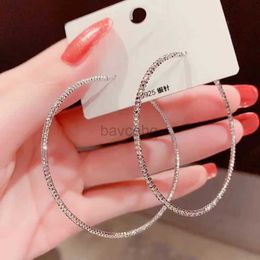 Hoop Huggie New Fashion Trend 925 Silver Needle Exaggerated Exit Simple Big Ring Earrings Womens Jewelry Party Gift Wholesale 240326