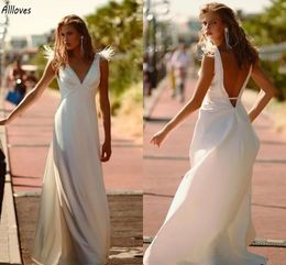 Simples boho v pescoço uma linha vestidos de casamento sem mangas lantejoulas frisado jardim praia vestidos de noiva sexy sem costas trem de varredura mulheres noiva casamento chuveiro roupões