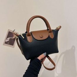 Factory Shoulder Bag Store Free Shipping Texture Handbag Fashionable and Pu Underarm 2024 New Pillow Versatile One Diagonal Cross Womens3Q90