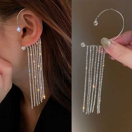 Ear Cuff Ear Cuff Korean long tassel crystal chain earrings with cuffs and earrings for womens fashionable and shiny rhinestone earrings without perforations party