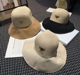 Desingers hink hattar Luxurys breda grimhattar Solid Color Letter Sunhats Fashion Party Trend Travel Buckethats Högkvalitativ hundra hatt mycket bra 3 stilar