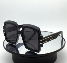 Fashion trend Designer Signature Sunglasses for Women Thick plate vintage square oversized glasses Avantgarde elegant style Anti1188997