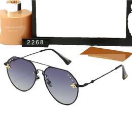 2023 брендовые дизайнерские модные новые солнцезащитные очки в металлической большой оправе в стиле ретро для мужчин и женщин, высококачественные очки UV400 BOX