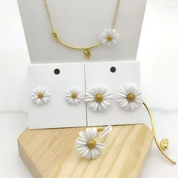 Dangle Earrings Cute Elegant White Flower Jewelry For Women Simple Elegangt Classic Daisy Drop Earring Female Ear Accessories