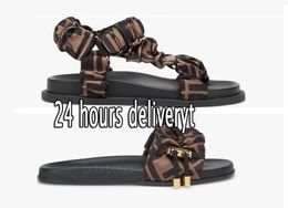 Domande di Parigi Domande Luxurys Sandals Slifors Fashion Summer Girls Beach Sandal Slides Flip Flops Maresini Sexy Scarpe ricamate Grandi 24 ore Consegna