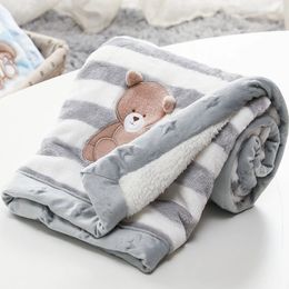 Cartoon Thicken Double Layer Flannel Warm Swaddle Envelope Soft Stroller Wrap born Kids Bedding Bebe Blanket 240311