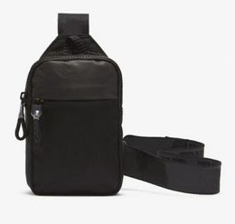 2021 1117cm Unisex Designer Bag Chest Waistbags Women Crossbody Fanny Pack Belt Strap Handbag Shoulder Bags Travel Sports Purse g2859635