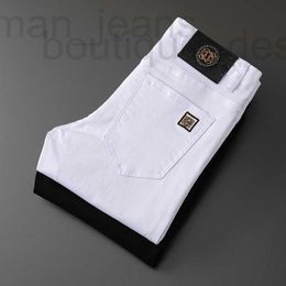 Jeans da uomo Designer designer Jeans bianchi slim fit per uomo Tiktok Kwai piedi elastici pantaloni casual di lusso alla moda per giovani Q885 LGS3