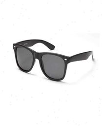 LClassic Female Sunglasses Men Polarised Glasses Retro Square Vintage 80s Frame EyewearM9187684