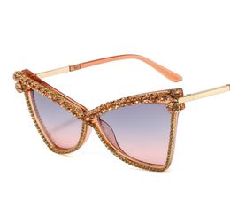 2020 Oversized Vintage Cat Eye Sunglasses women Luxury Rhinestone Shades Fashionable Sun Glasses men2609343