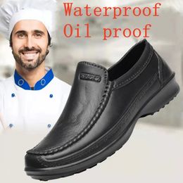 Mens chefs work shoes Fishermans shoes Waterproof and oil proof outdoor water shoes Outdoor light hiking rain boot men 240309