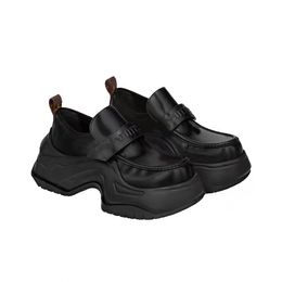 Sapatos femininos de luxo leve com sapatos casuais de designer de caixas, sola de onda ao ar livre Plataforma Schuhe Solid Black Walk Floor Scarpe