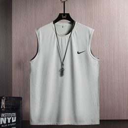 Summer Ice Silk Short Sleeve T-shirt for Mens Summer Trendy Loose Sweatwear Student Basketball Tank Top with Round Neck