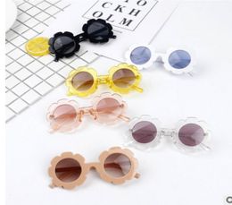 High Quality Frame Kids sun flower sunglasses beach summer eyewear With A CASE Baby boyGirl UV400 AntiRadiation glasses1150386