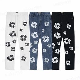 Nyaste designer män jeans kvinnliga mans denims tårbyxor streetwear mode shorts svart vita svettbyxor kläder mens multicolour rak