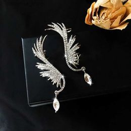 Ear Cuff Shining Rhinestone Angel Wings Ear Sleeves with No Perforated Ear Clip Girl Droplet Pendant Femle Cartoon Wedding Jewelry Y240331