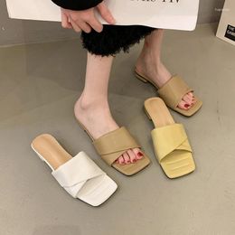 Slippers 2024 Spring Fashion Korean Version One Line Women's Summer Outwear Comfortable Soft Leather Low Heel Pleated Open T