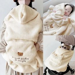 Flannel Coral Fleece Stroller Cover Cute Bear Winter Windproof Kids Blankets Infant Nap Warm Quilt Swaddle Wrap 240311