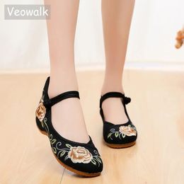 Veowalk Ankle Strap Women Canvas Embroidered Ballet Flats Chinese Style Ladies Casual Comfort Walking Shoes Cotton Ballerinas 240307