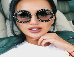 Retro Round Sunglasses Women Brand Designer English Letters Bee Metal Frame Circle Sun Glasses Fashion Female Shades Oculos5566835