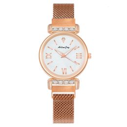 Fashionable Diamond Inlaid Women's Watch, Iron Absorbing Magnetic Tape, Quartz