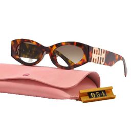Designer Ladies Round Frame Sunglasses Fashion Goggles Men and Women Outdoor Beach Sun Anti-blue Light Radiation Cat Eye Glasses