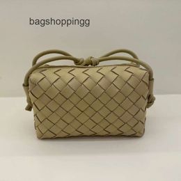 Bags Cassette Woven Loop Bag Shoulder Candy Leather Camera One 2024 Mini Colour Lady Purse Botteega Designer Diagonal Loop Bvbag Cross Small Square OG81