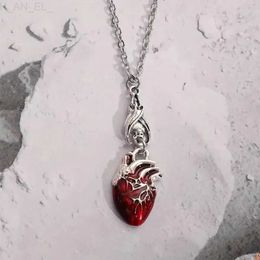 Pendant Necklaces Gothic Vampire Bat Bloody Heart Pendant Necklace Fashionable Pagan Witch Jewellery Anatomy Heart Halloween Accessories GiftC24326