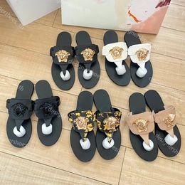 V flip flops chinelos verão piscina metal sandália sapatos casuais luxo praia mocassim designer mules menina plana slide das mulheres dos homens sliders