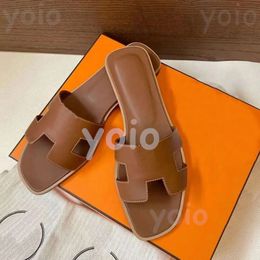 Free Shipping Designer Oran Sandals Womens Luxury Slippers Slides Black White Brown Leather Patent slide womens sandal 24-hour shipping