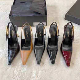 Lady Prom Dress Dance Designer anche tallone di lusso Luxury High Heel Shoe Lee Mirror Slingback Pump Pompa Black Black Bianco Prad Prad Spazzote Triangle Accendersi Scarpe