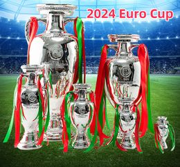 2024 Almanya Delaunay Euro Kupası Dekoratif Reçine Crafts Trophy.Englands İskoçya İspanya Italia Fransız Portekizli Ronaldo Mbappe Sane Kane Bellingham Pedri