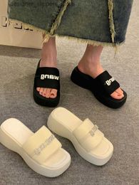 Slippers women to wear outside in summer new sponge cake height increasing sandals thick soled rhinestone beach sandals Q240326
