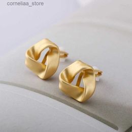 Ear Cuff Ear Cuff Retro matte gold clip earrings with no perforations simple metal geometry and elegant womens Za Jewellery clip Y240326