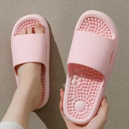 Slippers Slippers Summer Womens Indoor Bathroom Soap Massage Couple Fashionable and Simple Non slip Mens Sandals H240327