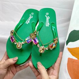 Summer Women Flip Flops Beach Vacation Slippers Rhinestone Sides Sandals 1.5 CM Flat With Soft Casual Shoes For Female 240321