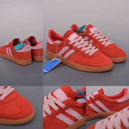 2024 Designer Casual Shoes Handball Vegan OG Red Pink Hot Model Men Women Trainers 36-45