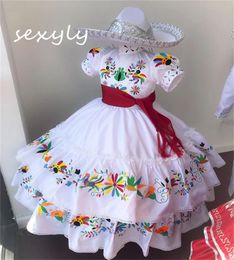 Princess Charro Mexican Flower Girls Dresses 2024 O Neck Short Sleeve Embroidery Kids Pageant Wedding Dress Caramuza Toddler 240312
