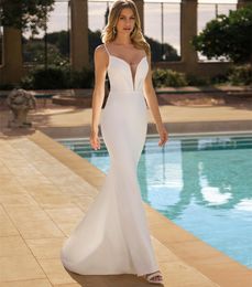 Elegant Long V-Neck Beach Wedding Dresses Mermaid Ivory Spaghetti Straps Crepe Zipper Back Sweep Train Bridal Gowns for Women