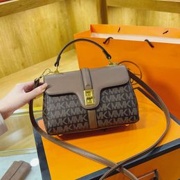 the Store Exports Designer Shoulder Bags Fashion Large Capacity Underarm Bag Niche Sense Luxury Exquisite Multi-functional Crossbody Bag