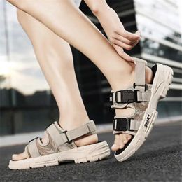 Sole S Sandals Herumn Flat Men Sneakers Schwarze Mann Schuhe Pantoffeln Sport bestimmte Lofers Bity Basket Fußwear gegen Neaker Ole Hoes Lippers Port