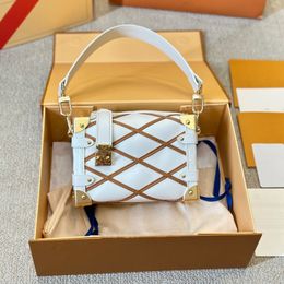 24SS Womens Luxury Designer Pure Cowhide Show Side Trunk Mini Bag Handbag Shoulder Crossbody Exquisite Compact 18CM