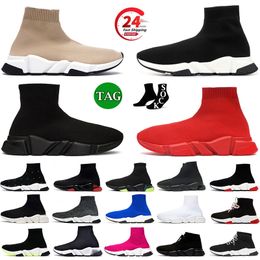 2024 Erkek Kadın Tasarımcı Paris Çorap Ayakkabı Sneakers Slip-On Fly Düğme Üçlü Beyaz Kırmızı Pembe Kahverengi Grafiti Platformu Yüksek Ba Hız Eğitmenleri Sneaker Dhgate 36-45