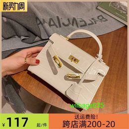 Ky Tote Bags Trusted Luxury Leather Handbag Dongsheng Secondgeneration Alligator Bag Womens Bag New 2024 Fashion Oneshoulder Crossbody Por have logo HBDQ