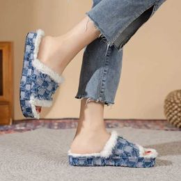 Slippers Slippers Plaid Fashion Womens Winter New Indoor Outdoor Plush Thick Bottom Non Slip Flat Casual Shoes 2024 H240326MLY1