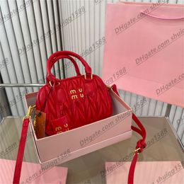 Top womens travel handbag bags soft sheep leather handbags Luxury designewallet womens Cross body bag Hobo Totes Cosmetic Bags pur2557